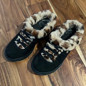 BZees Leopard/Black Slip-On Slippers